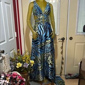 Blue and Black Plunge Neck Backless Gown for Prom